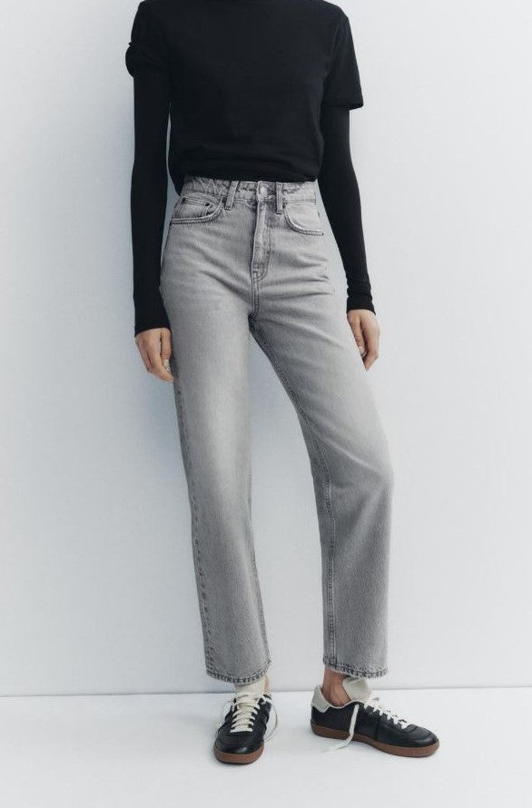 GREY MOM FIT HIGH-WAIST JEANS