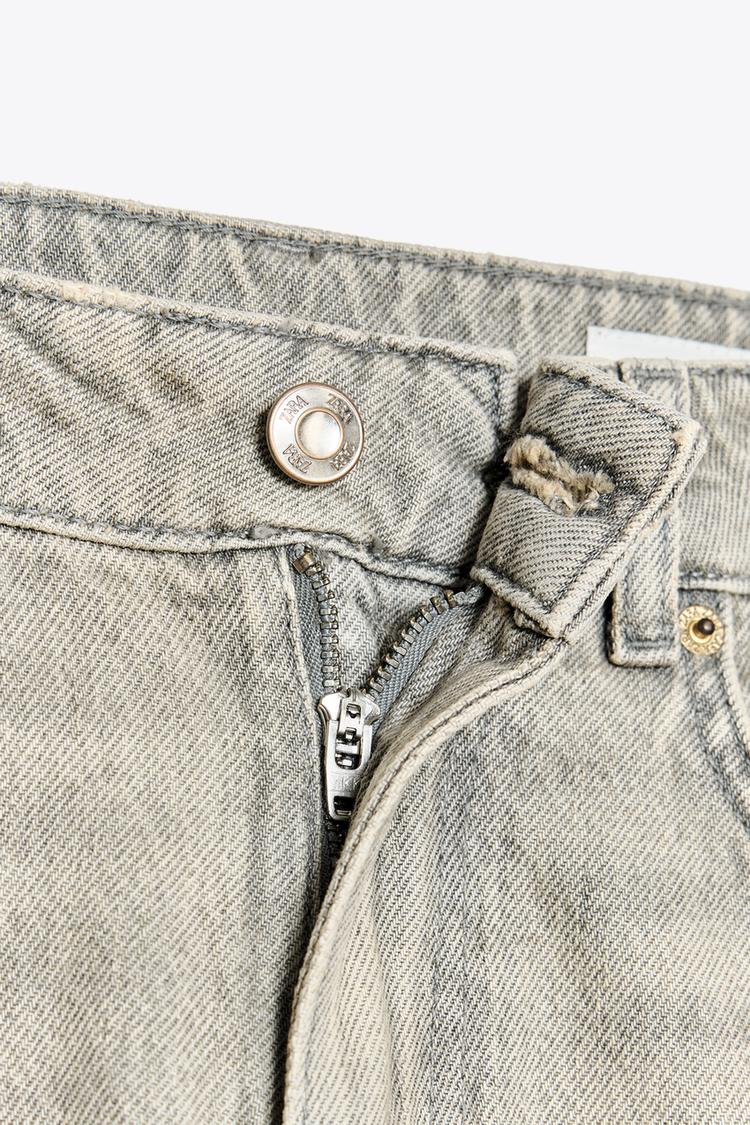 STRAIGHT LIGHT GREY JEANS