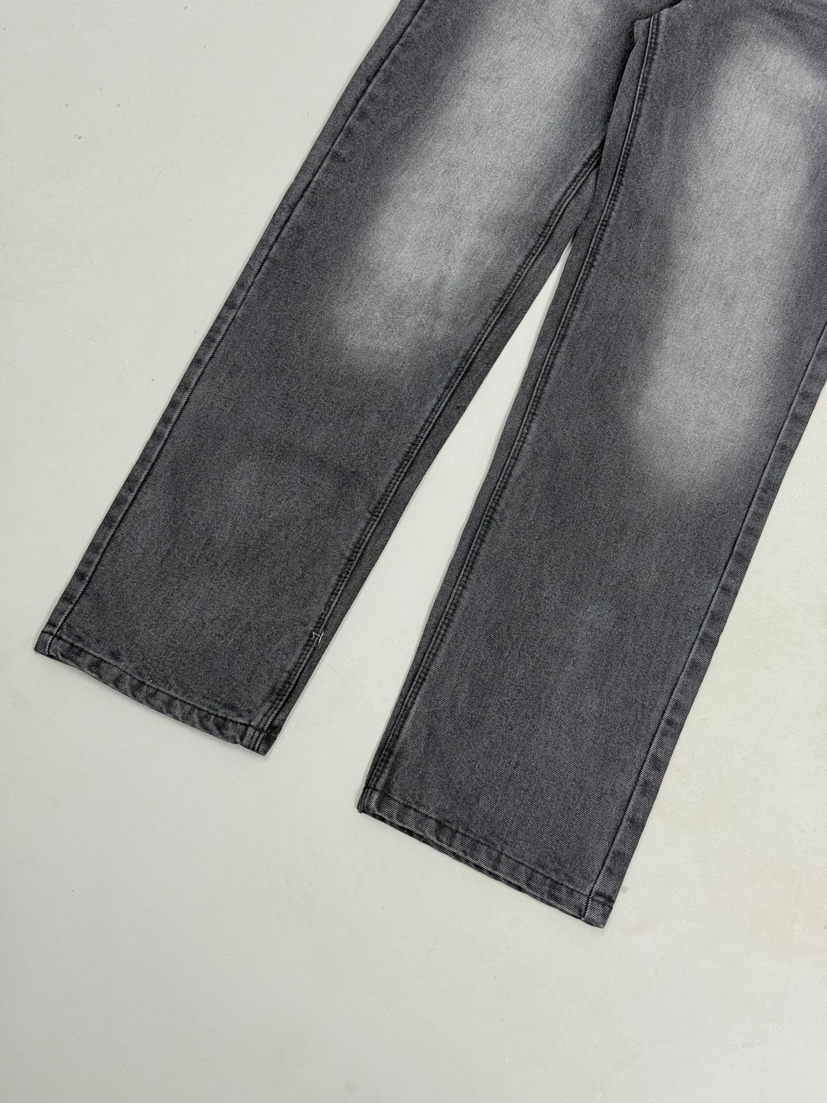 Spray Shade Baggy fit jeans