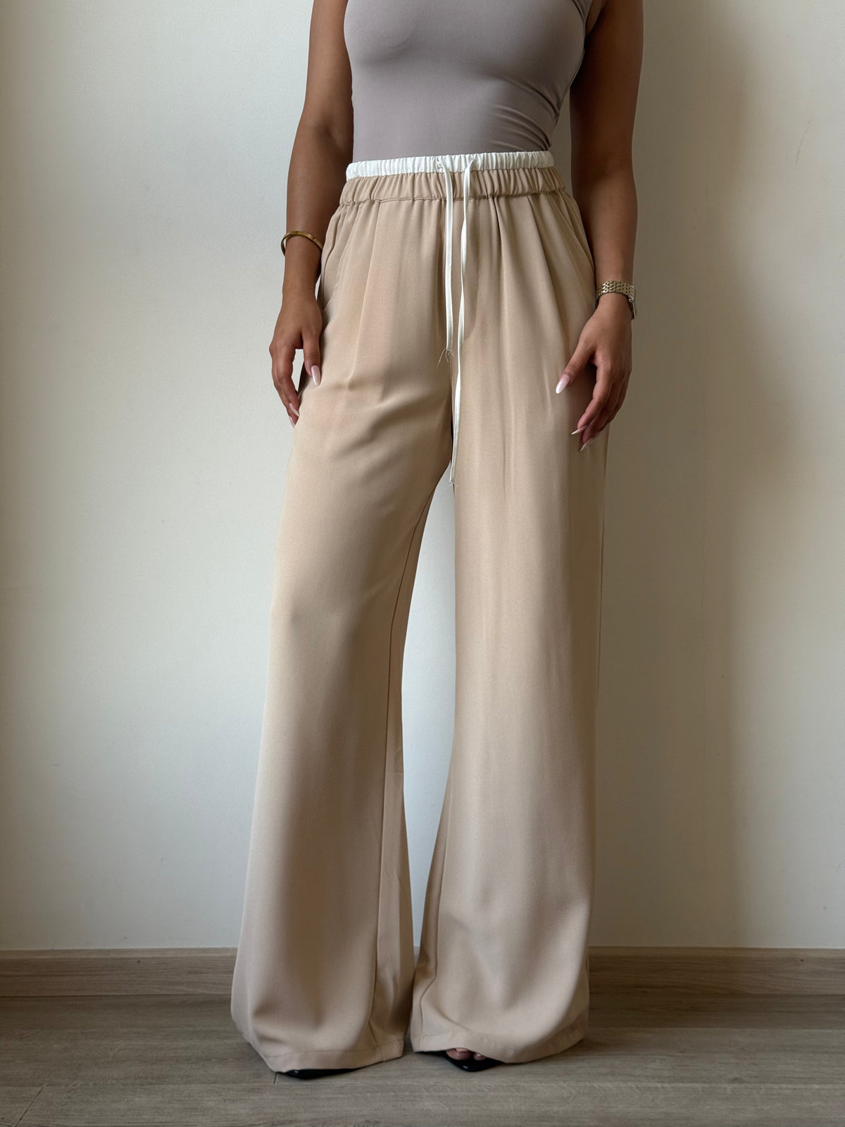 beige
