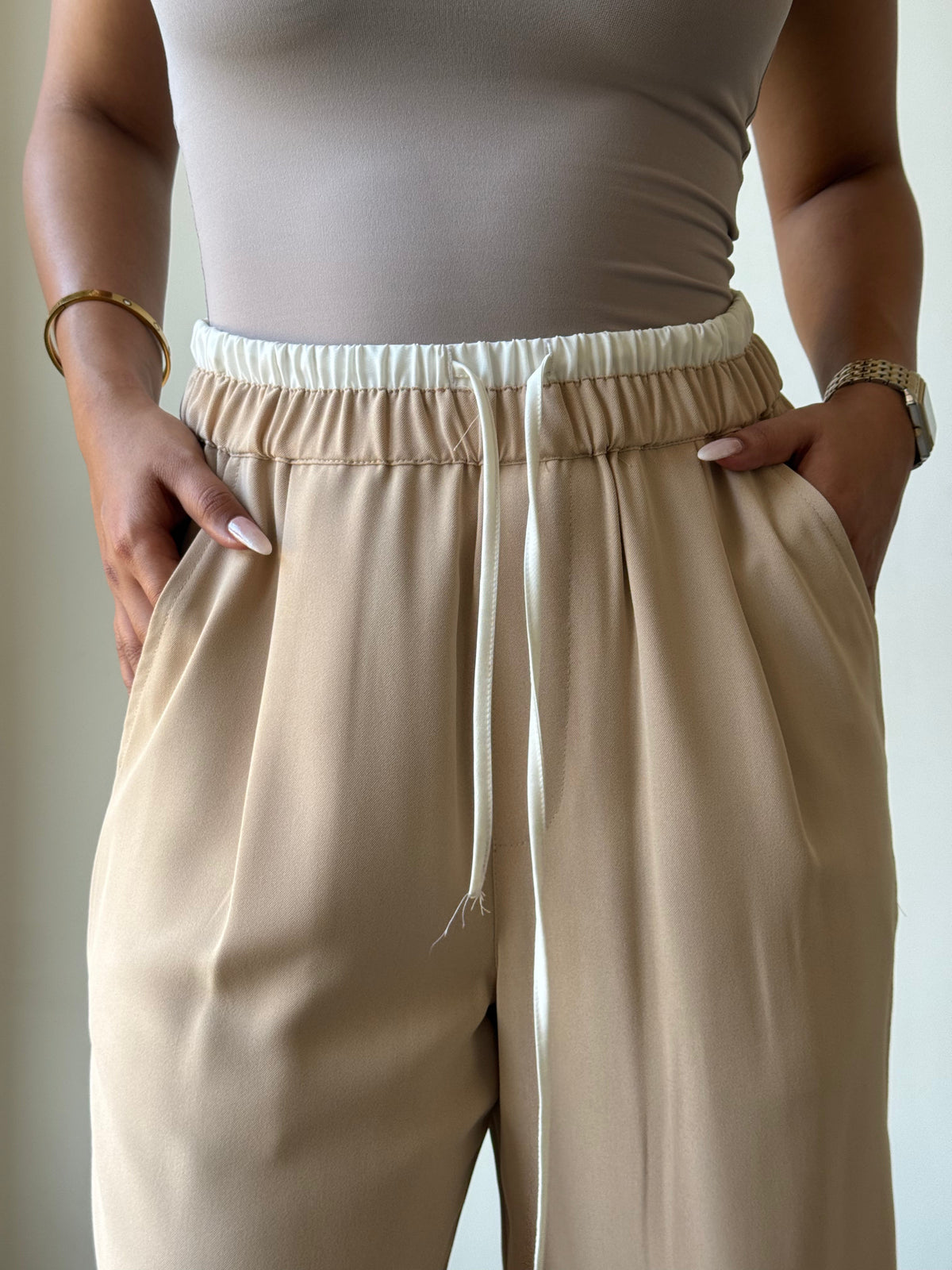 beige
