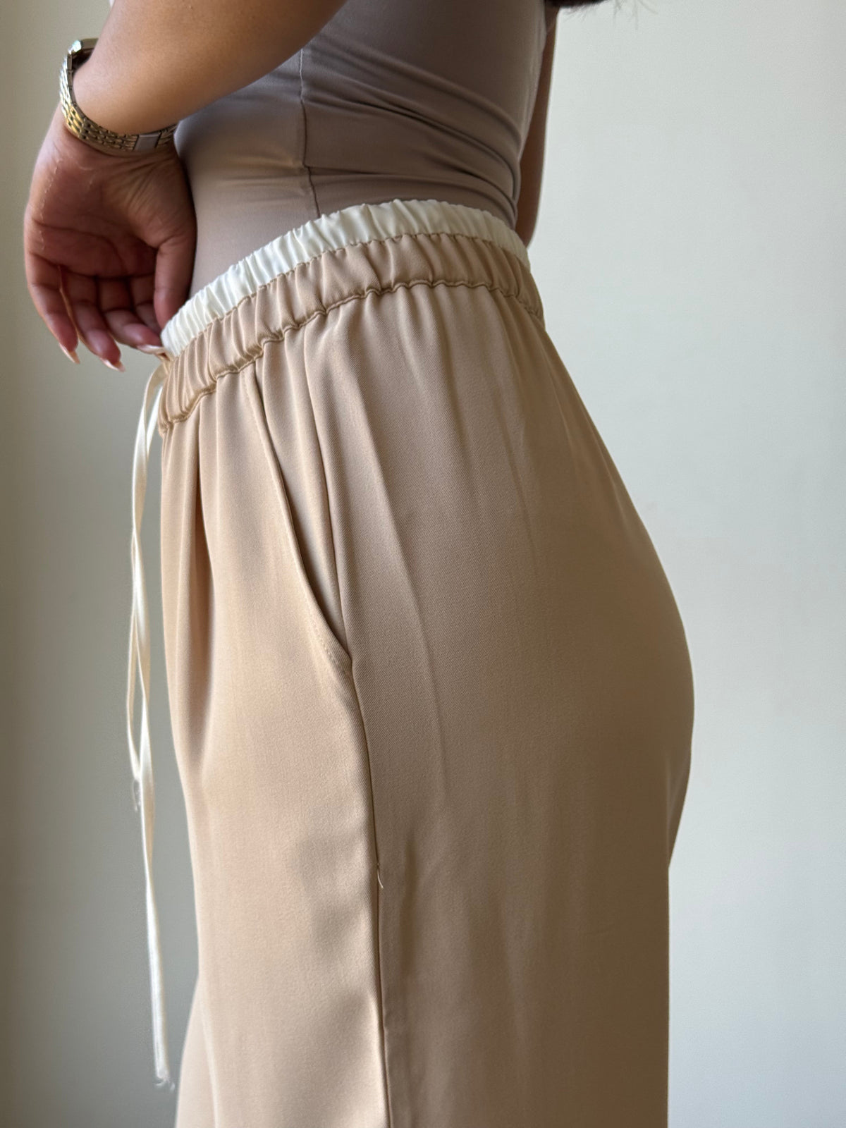 beige