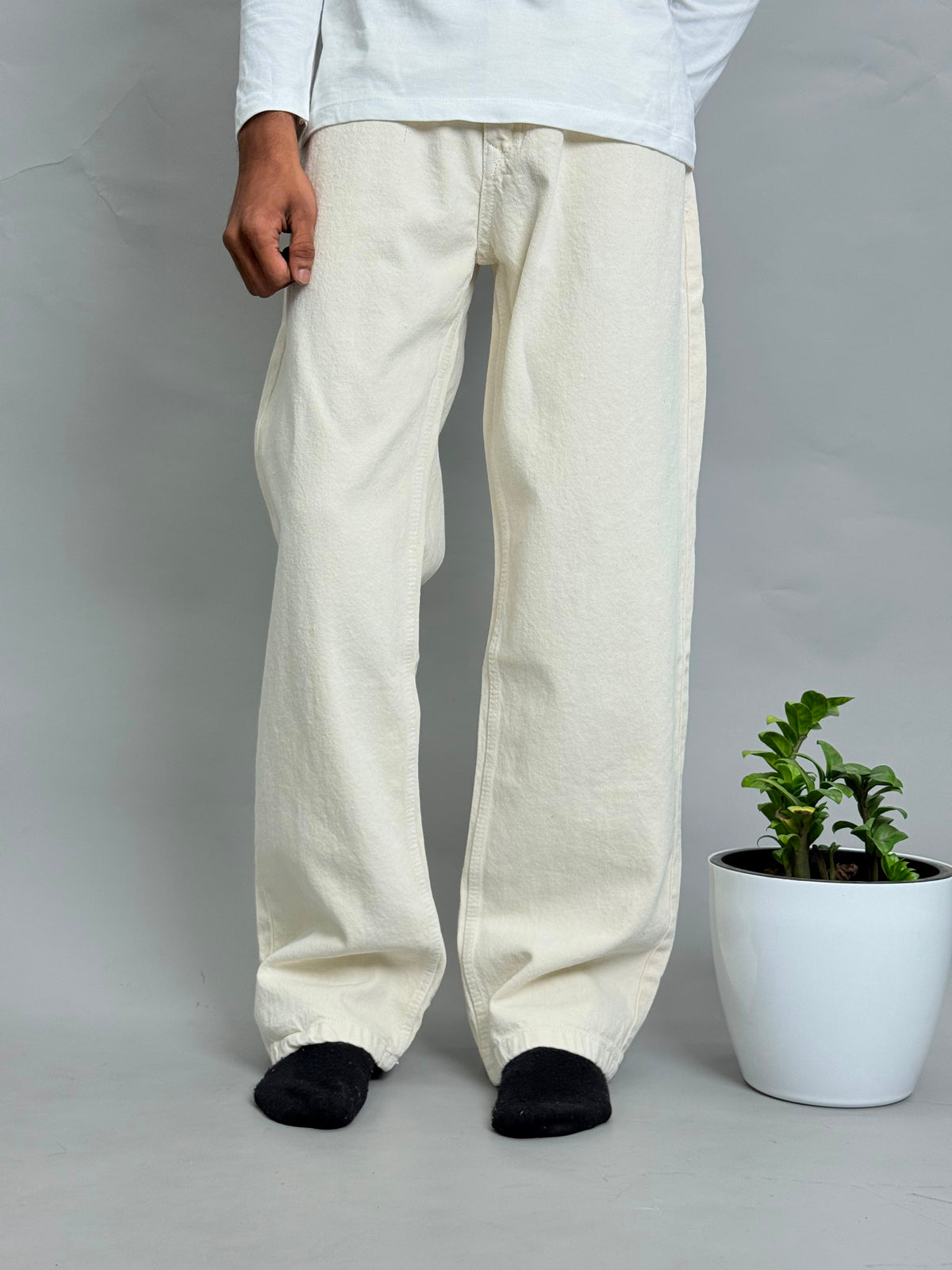 Off-White Baggy Jeans