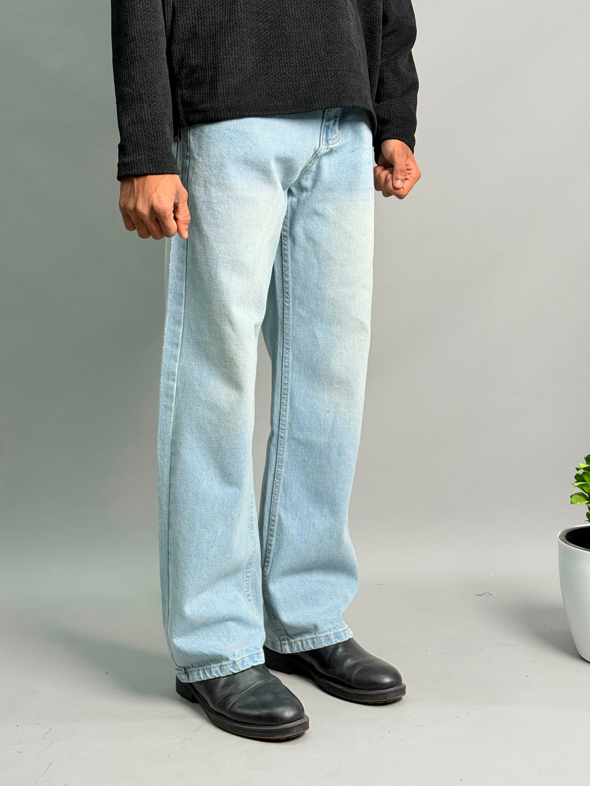 Light Ice-Blue Wash Baggy Jeans