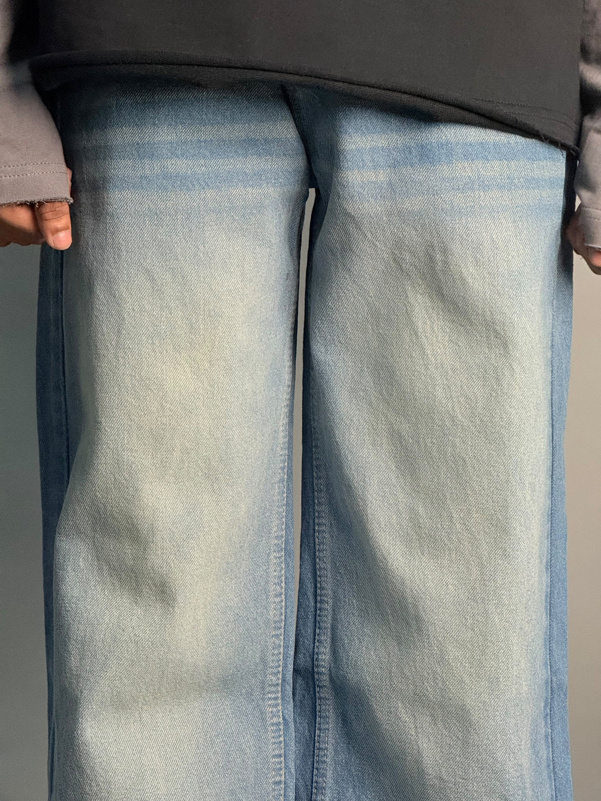 Light Blue Whisker Straight fit