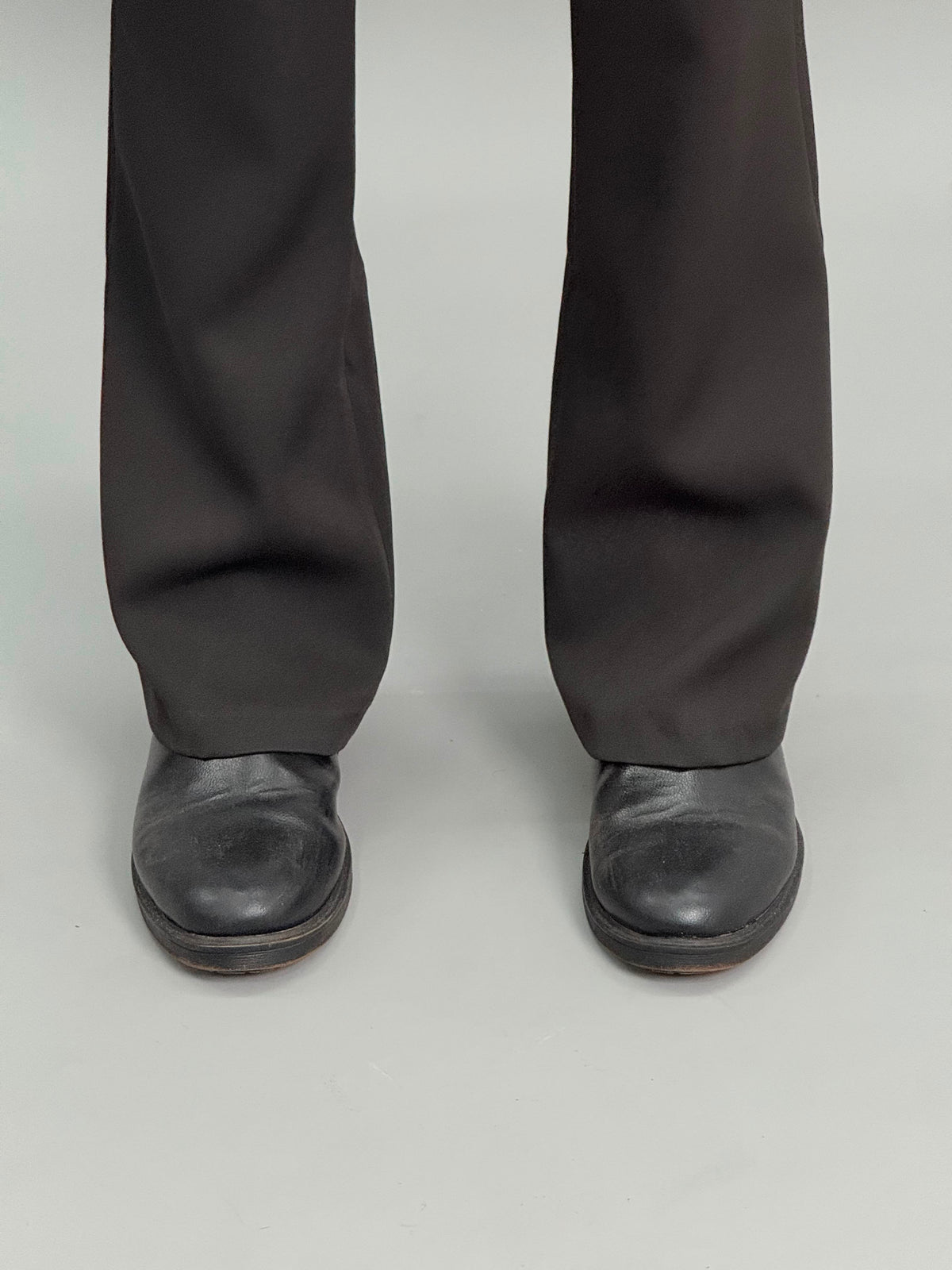 SEMI BOOTCUT PANTS [COFFEE BROWN]